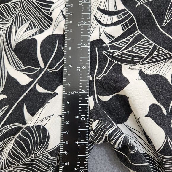 Chico's Women .5 US 6 Black Floral Mid Rise Skinny Pull On Ankle Pants - Picture 9 of 10